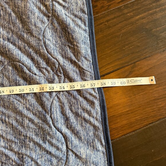 Set of 2 SHARPER IMAGE Cooling Touch Throw Blanket Grey & Blue - Picture 7 of 16